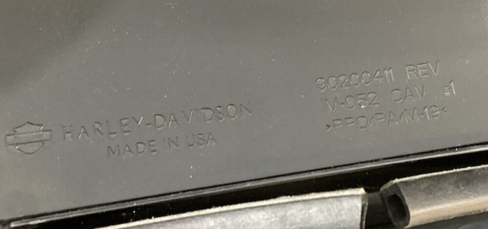 New Genuine Harley-Davidson 90200411 RH Touring Saddlebag Lid River Rock Gray