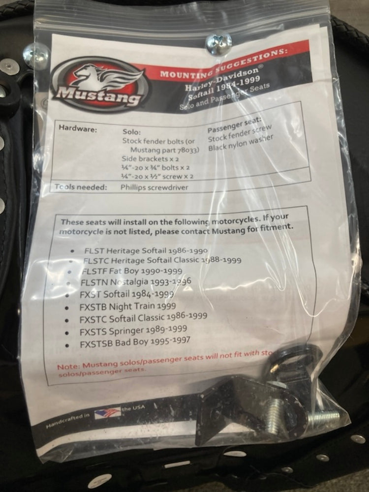 Mustang 75757 Wide Vintage Solo Seat New Genuine