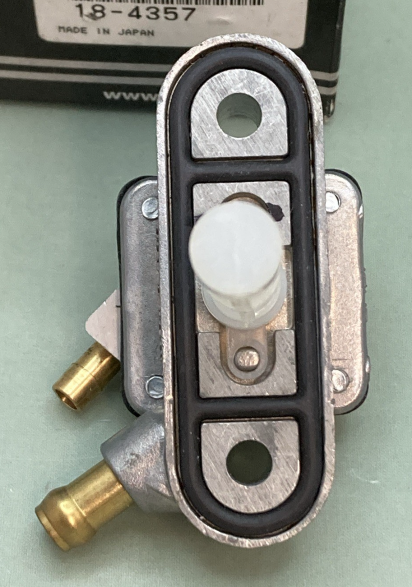 NEW GENUINE TOUR MAX 18-4357 FUEL PETCOCK ASSY