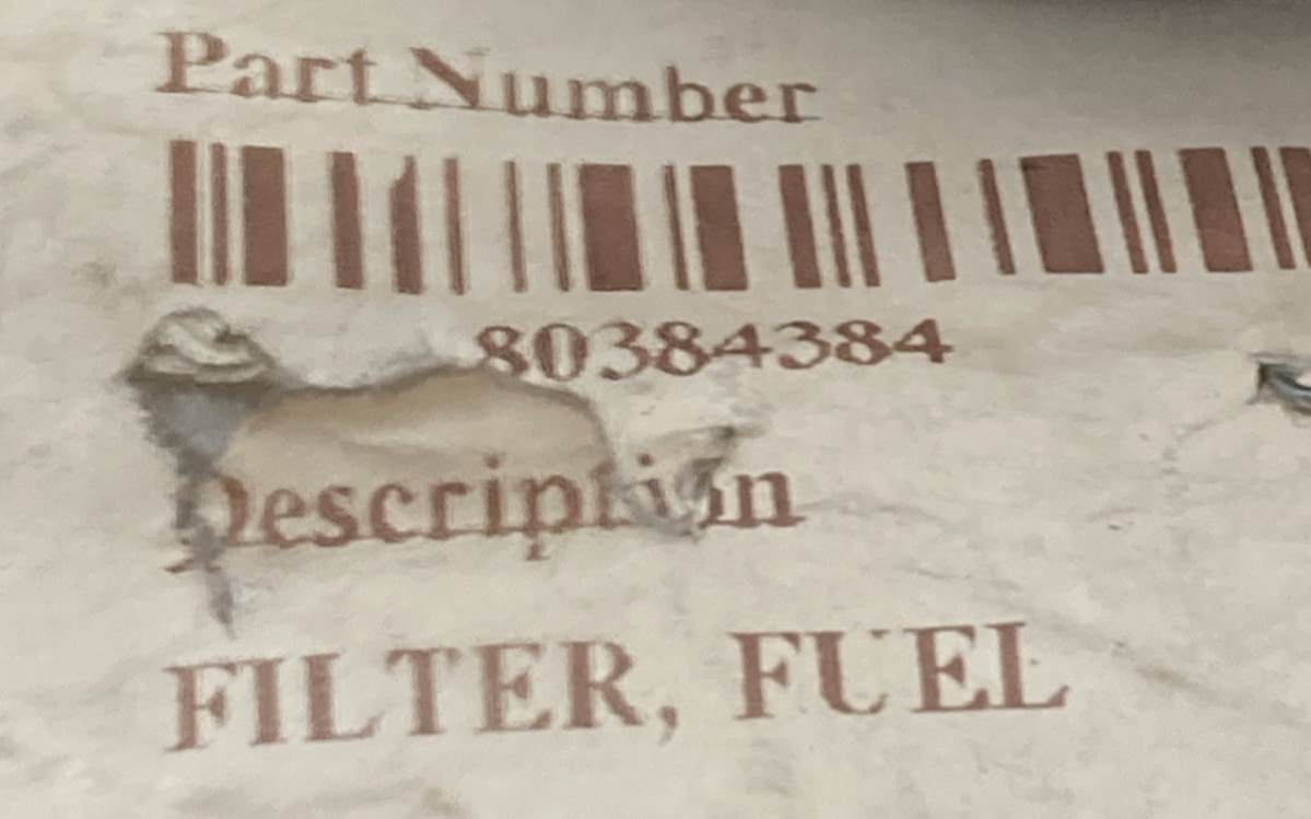 NEW GENUINE DONALDSON P550632 FUEL FILTER