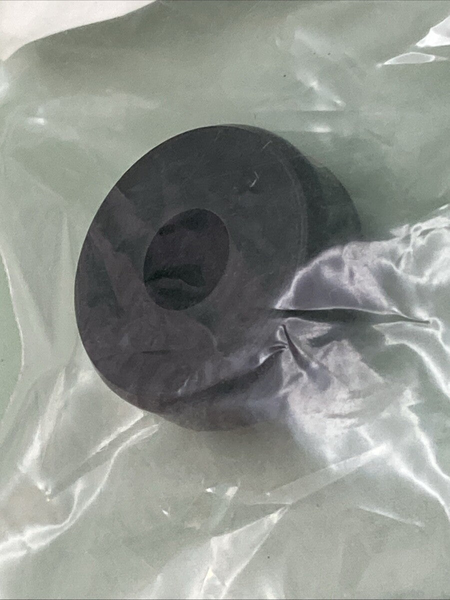 QTY 2 NEW GENUINE ARCTIC H656140 BUSHING, SWAY BAR, 7/16