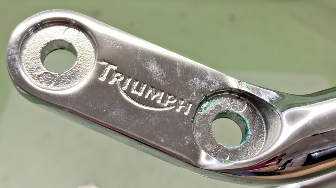 NEW GENUINE TRIUMPH A9738013 GRAB RAIL