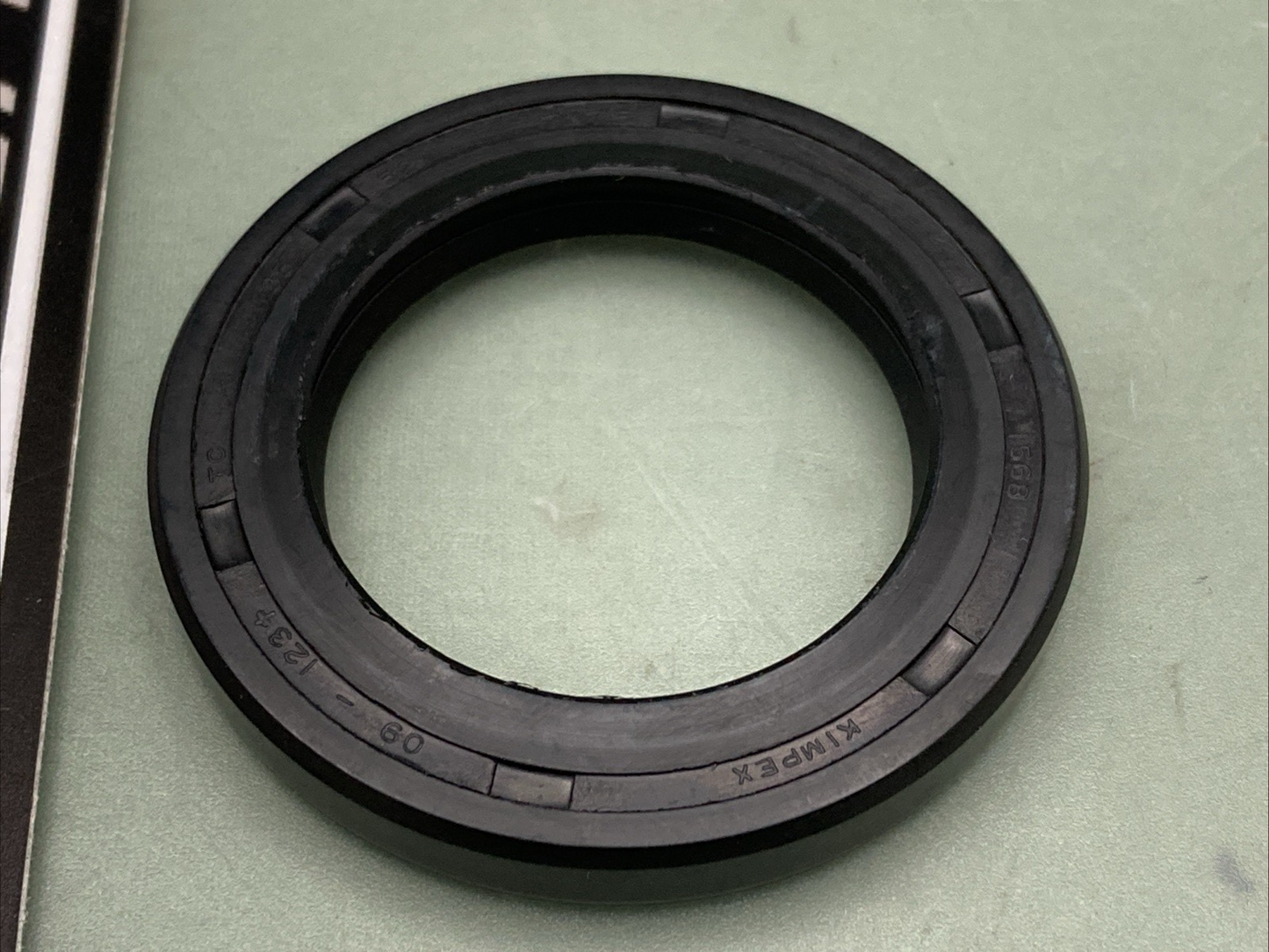 NEW GENUINE KIMPEX 09-123 OIL SEAL