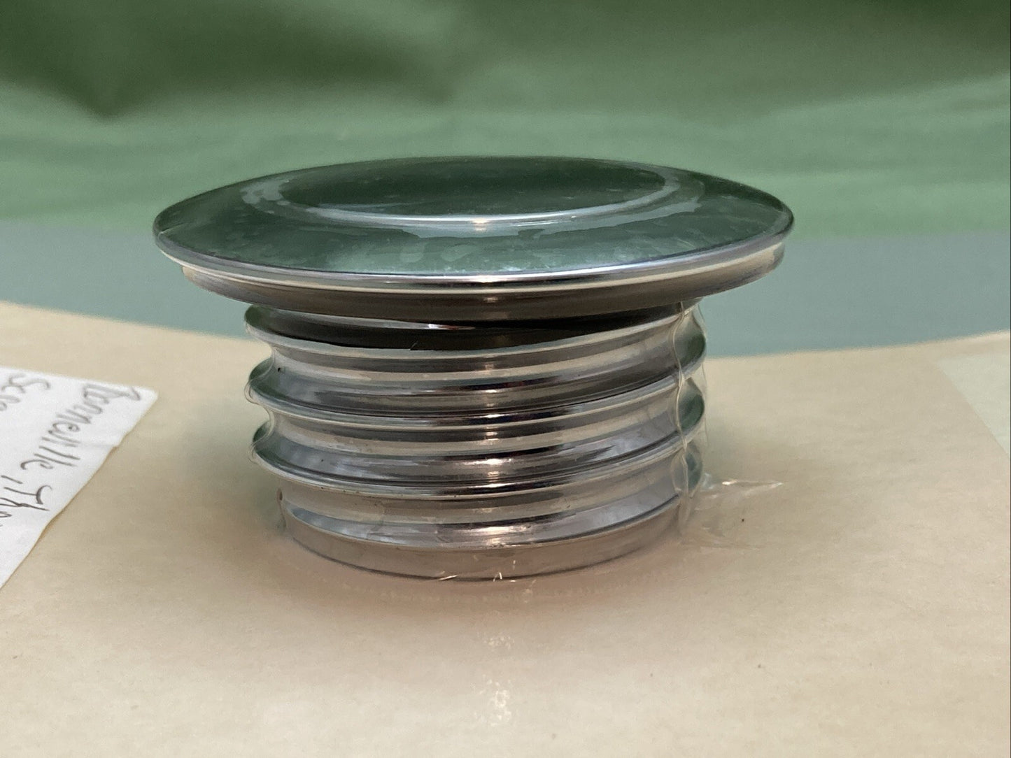 NEW GENUINE BONNEVILLE nbcp-1047 RETRACTABLE GAS CAP
