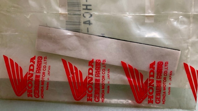 Honda 17511-HC4-300 RUBBER, TANK SPACER New Genuine