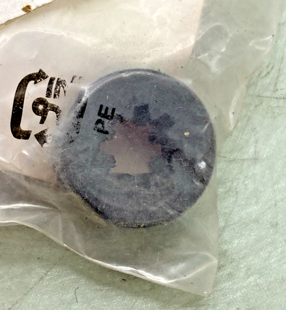 Qty 2 New Genuine Honda 17419-MEE-770 Rub, Canister, Mount