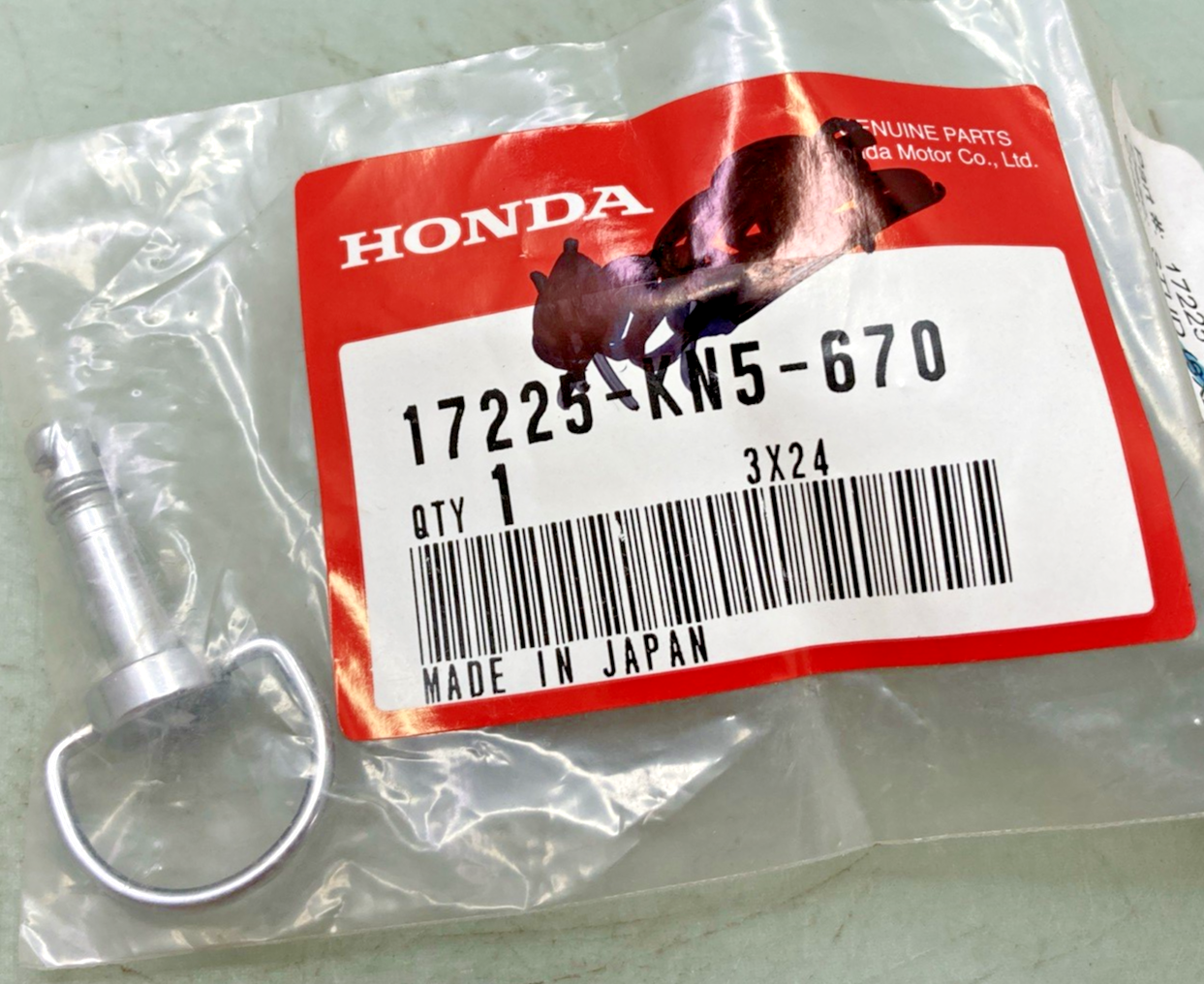 New Genuine Honda 17225-KN5-670 Stud