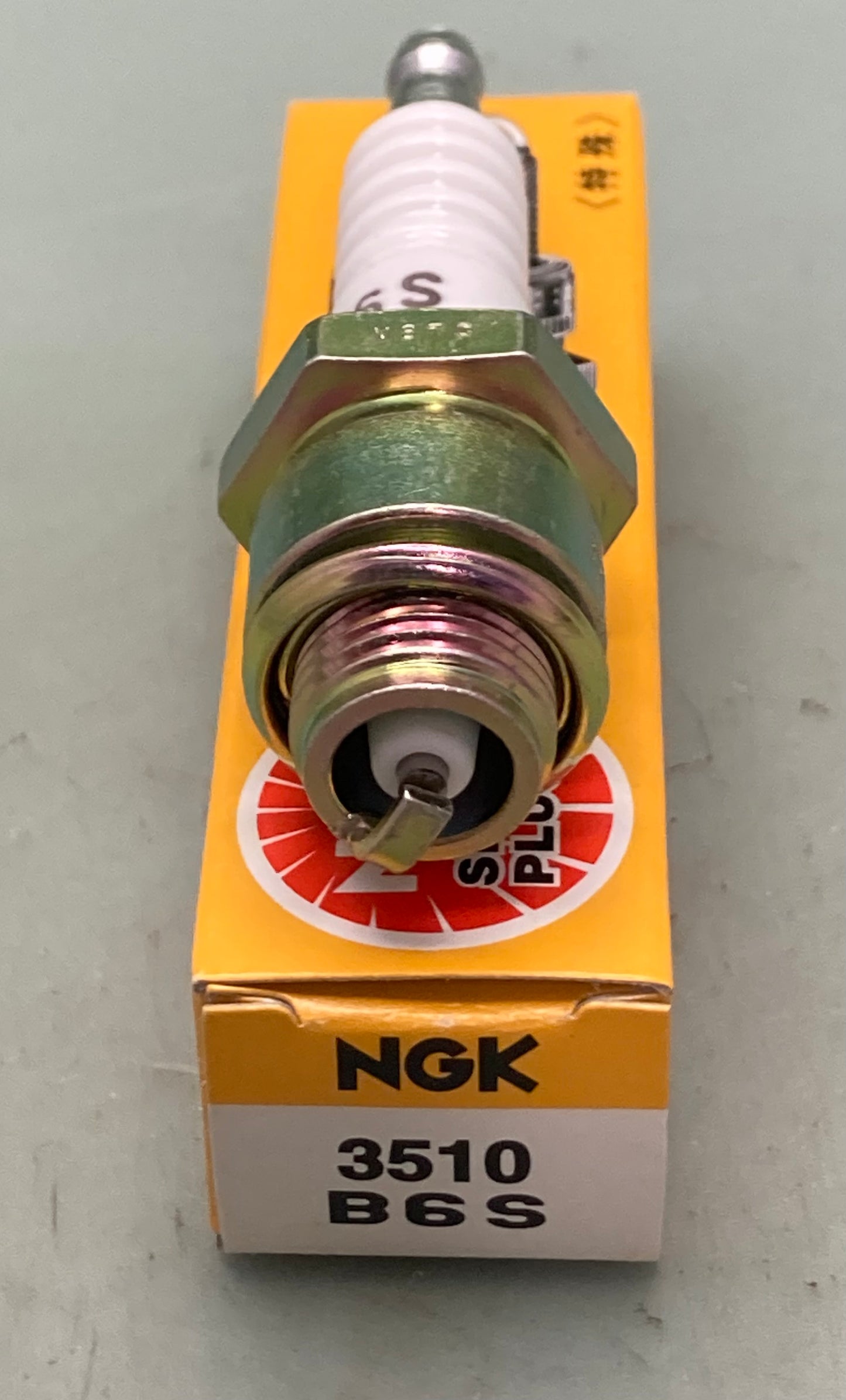Qty 2 NGK 3510 Spark Plug B6S New Genuine