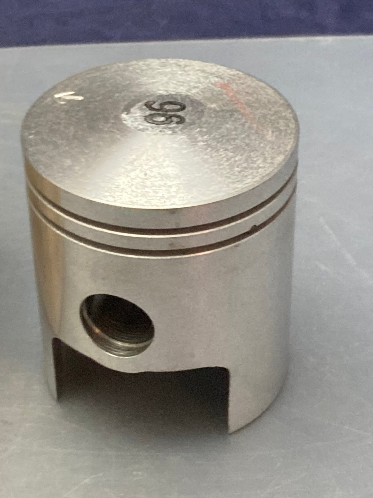 New Genuine Yamaha 248-11631-01-96 Piston Std