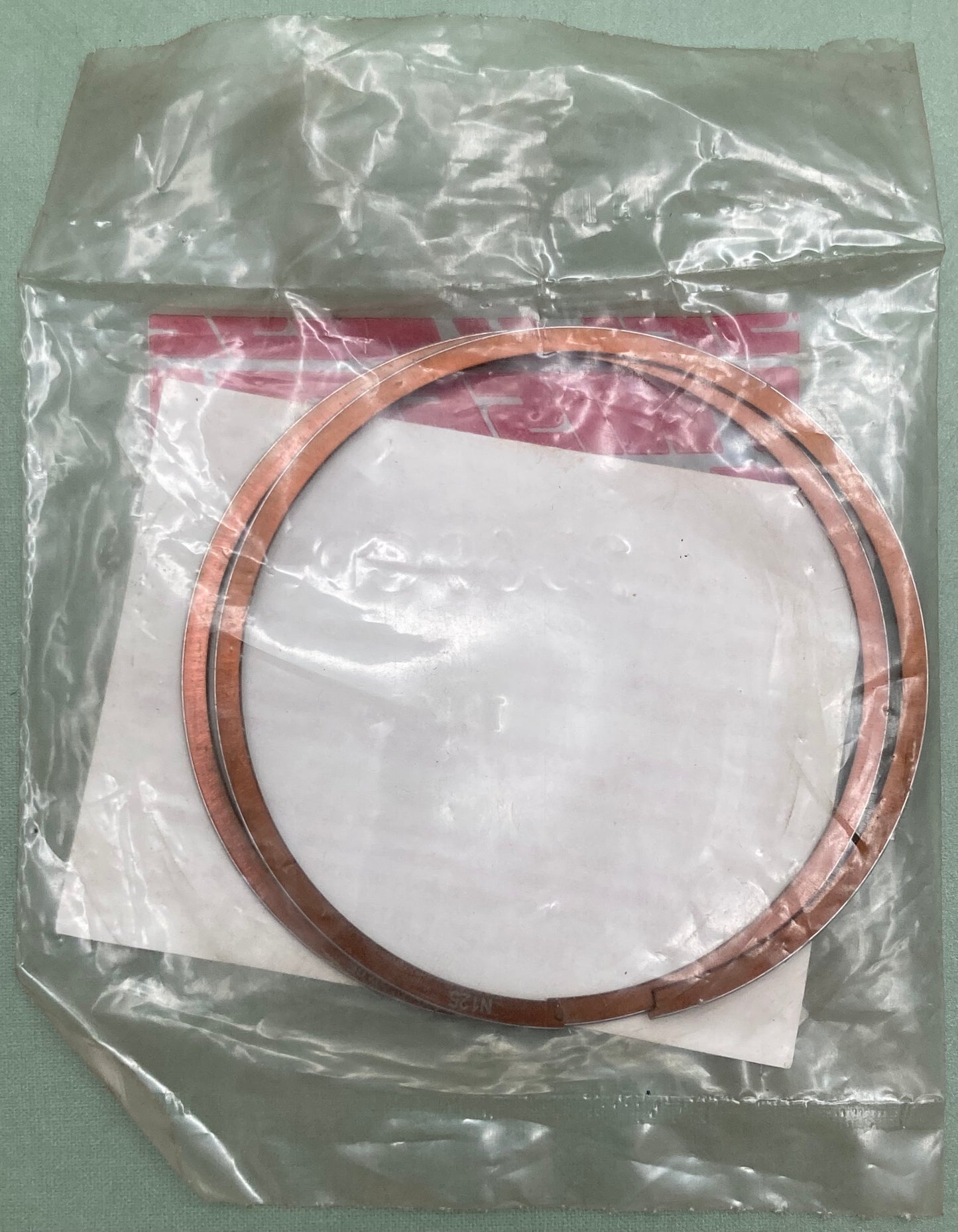 New Genuine Wiseco 2569CD Piston Ring Set
