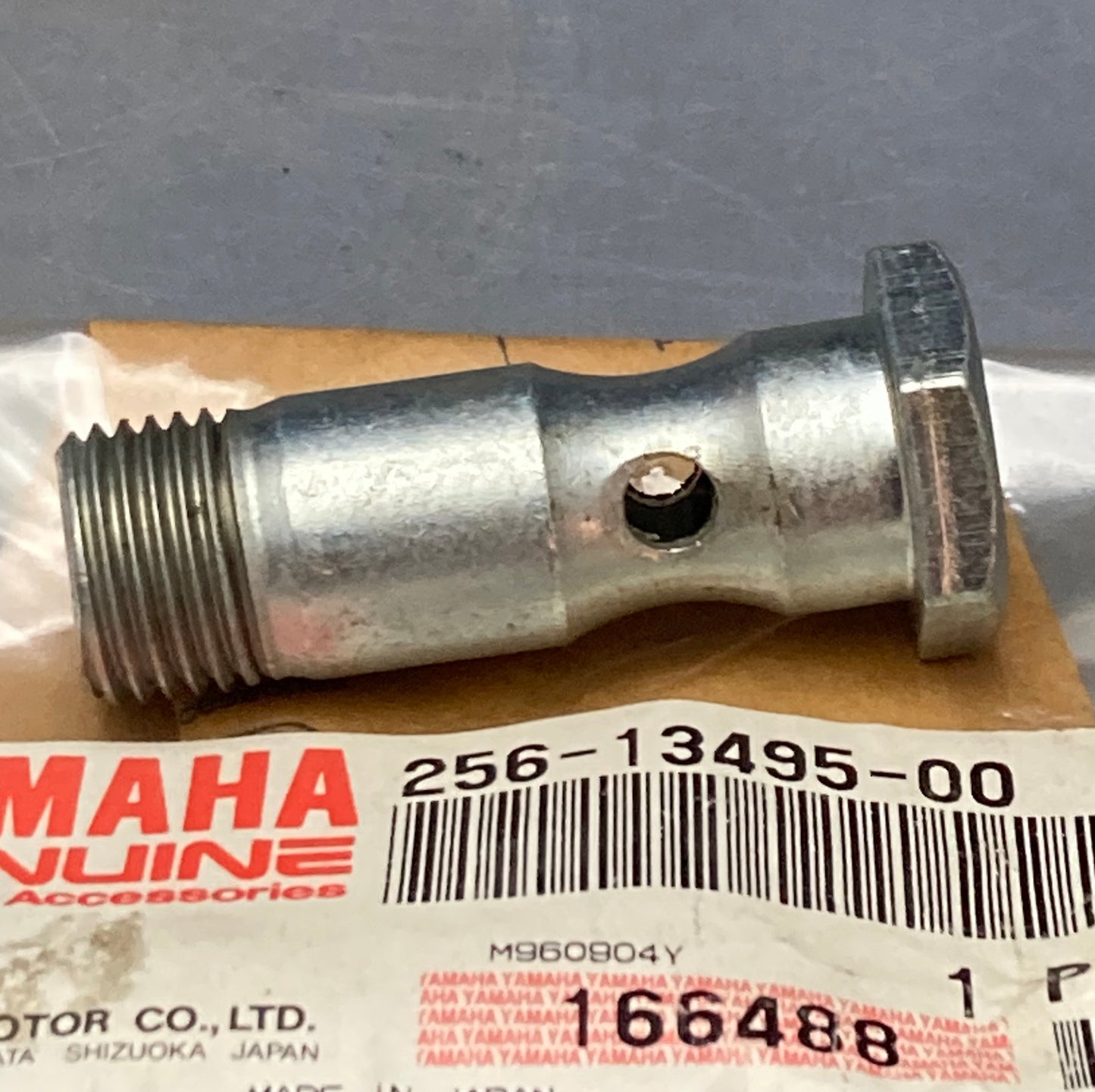 New Genuine Yamaha 256-13495-00 Screw