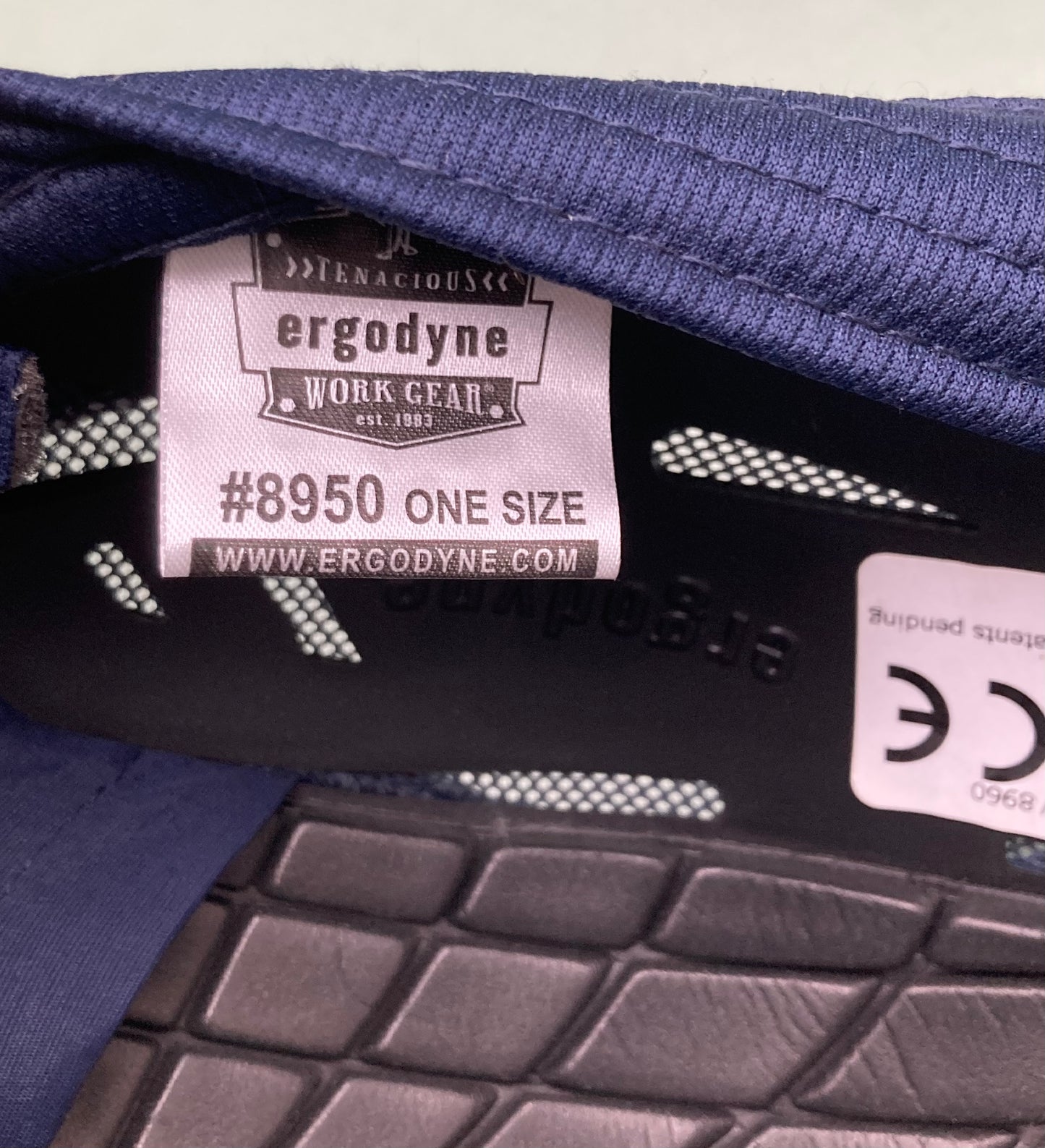 New Genuine Tenacious 8950 Safety Bump Cap, Adjustable One Size 56-64cm