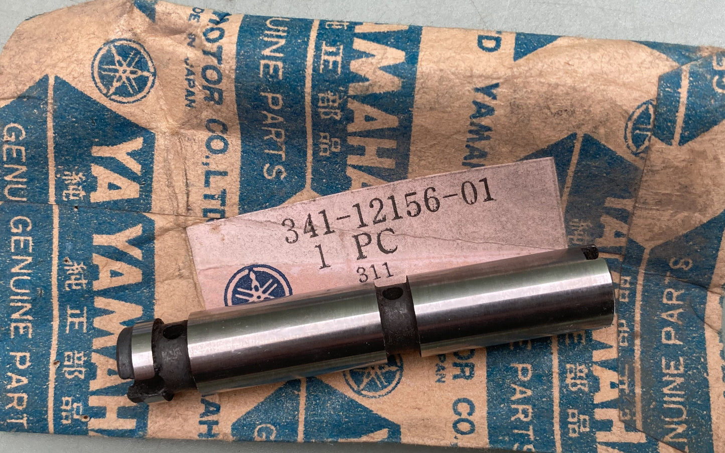 New Genuine Yamaha 341-12156-01 Shaft, Rocker