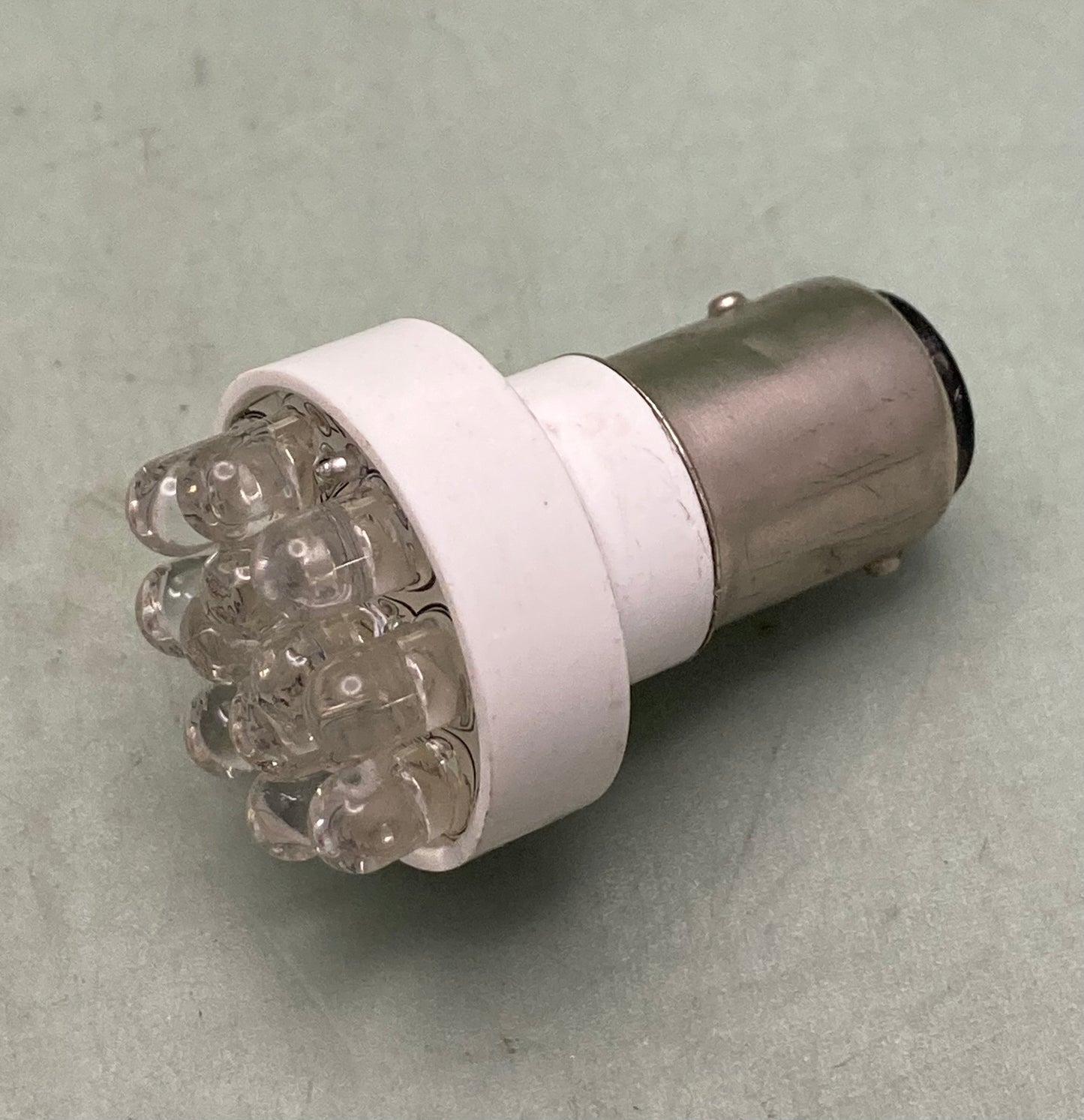 New Genuine Kuryakyn 2060-0335 Single-Circuit Red LED Bulb