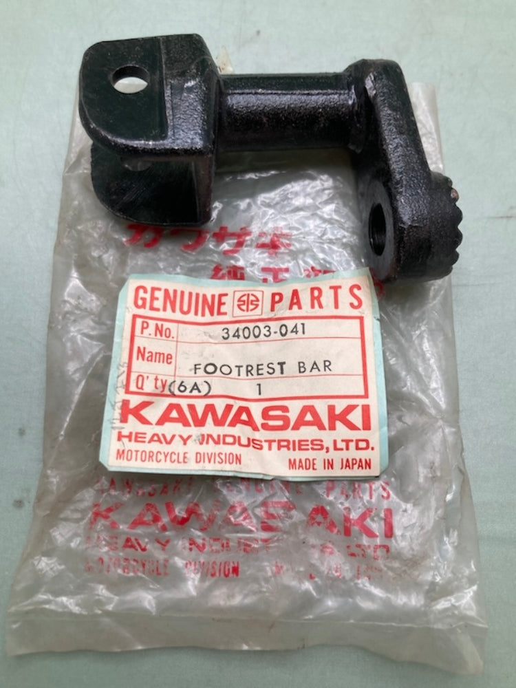 Kawasaki 34003-041 Bar RH Footrest New Genuine