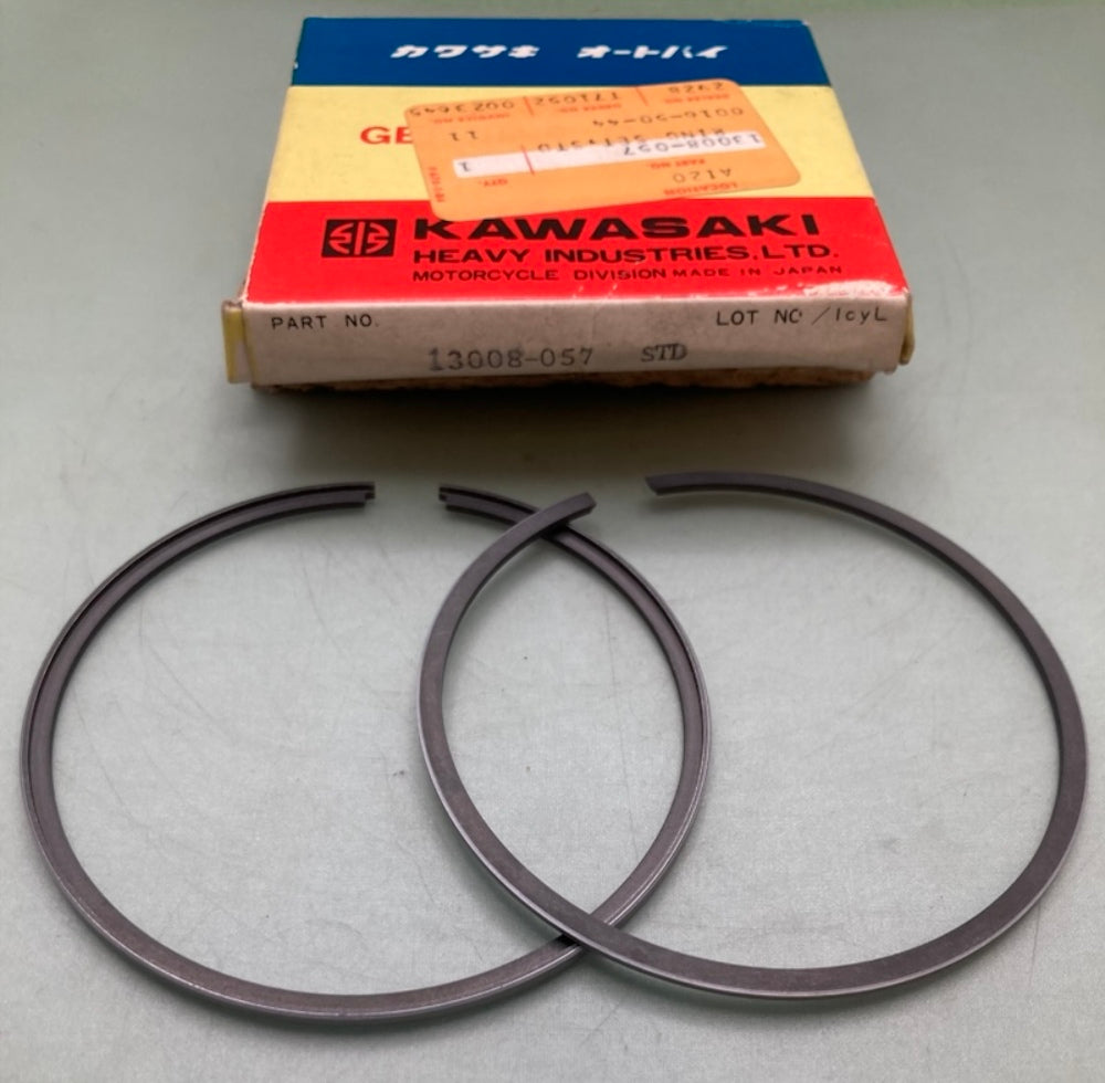 Kawasaki 13008-057 Ring Set STD New Genuine