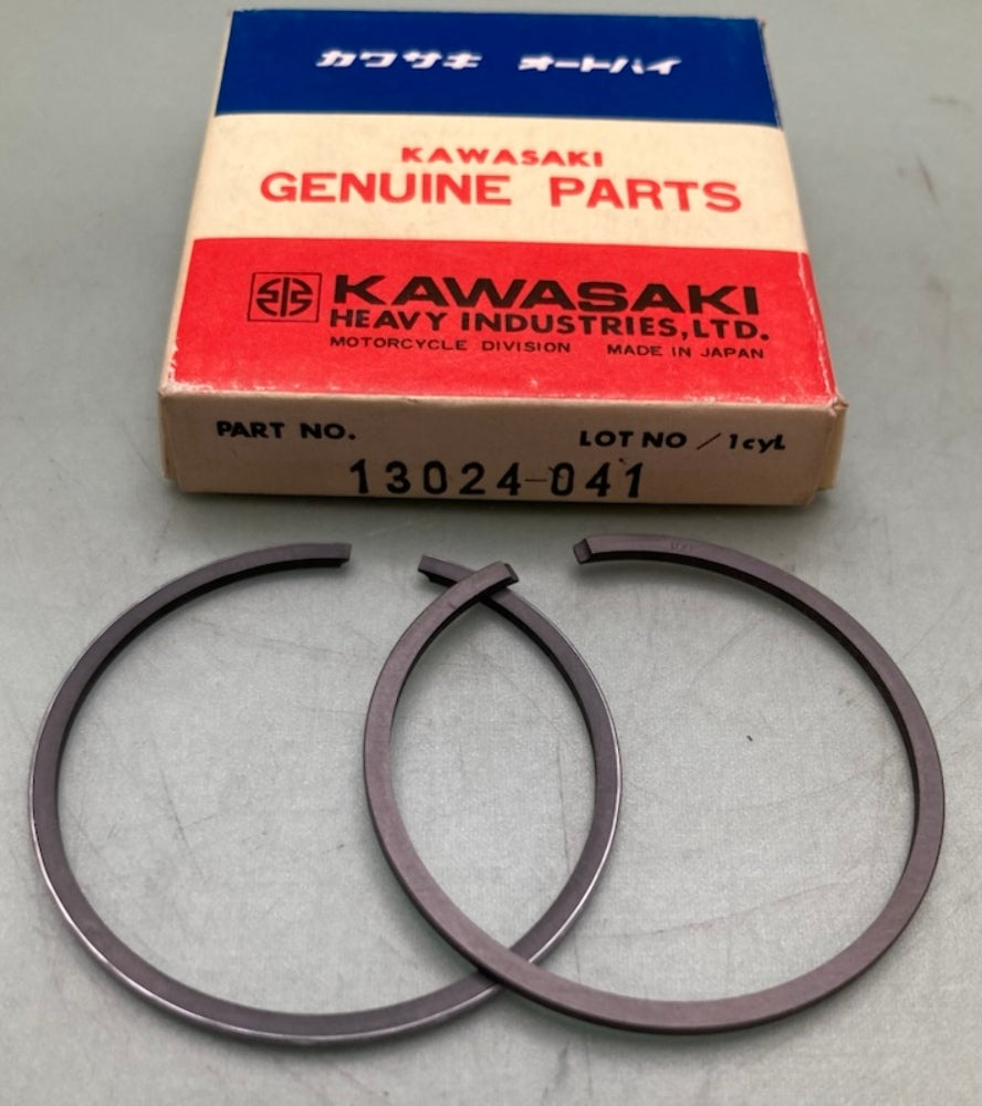 Kawasaki 13024-041 Ring Set Piston New Genuine