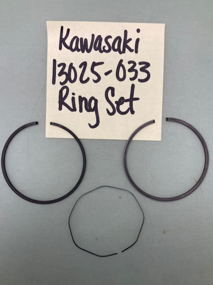 Kawasaki 13025-033 PISTON RING SET New Replaces