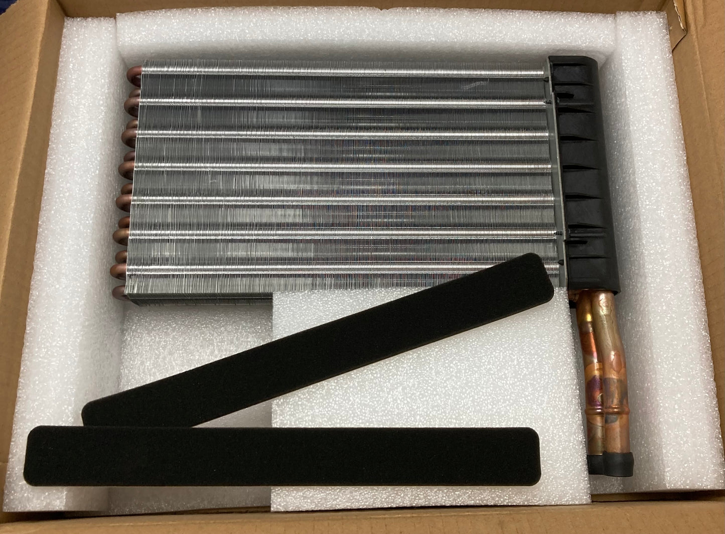 New Genuine International 2602575C91 HVAC Heater Core Assembly With Gasket