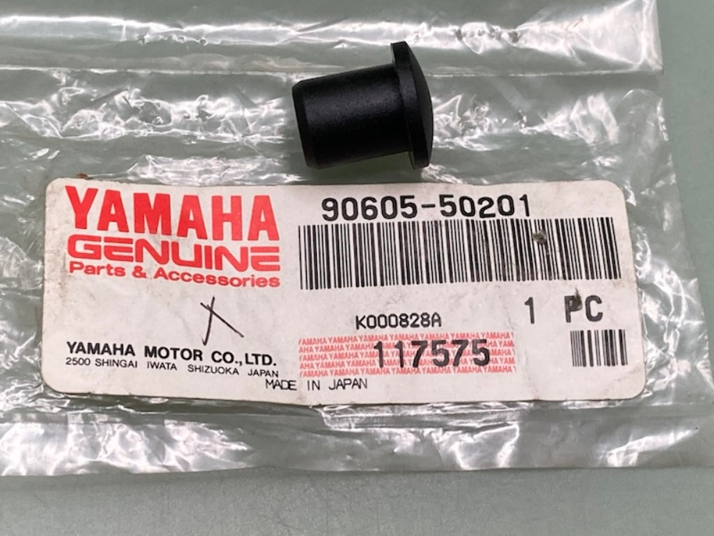 Yamaha 90605-50201-00 Plug (Eu0) New Genuine 90338-12081-00