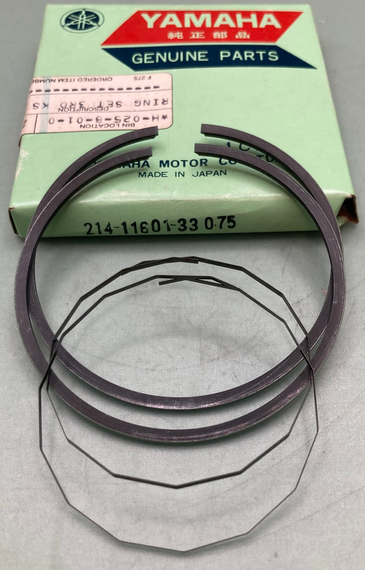 New Genuine Yamaha 214-11601-33 Piston Ring Set 0.75