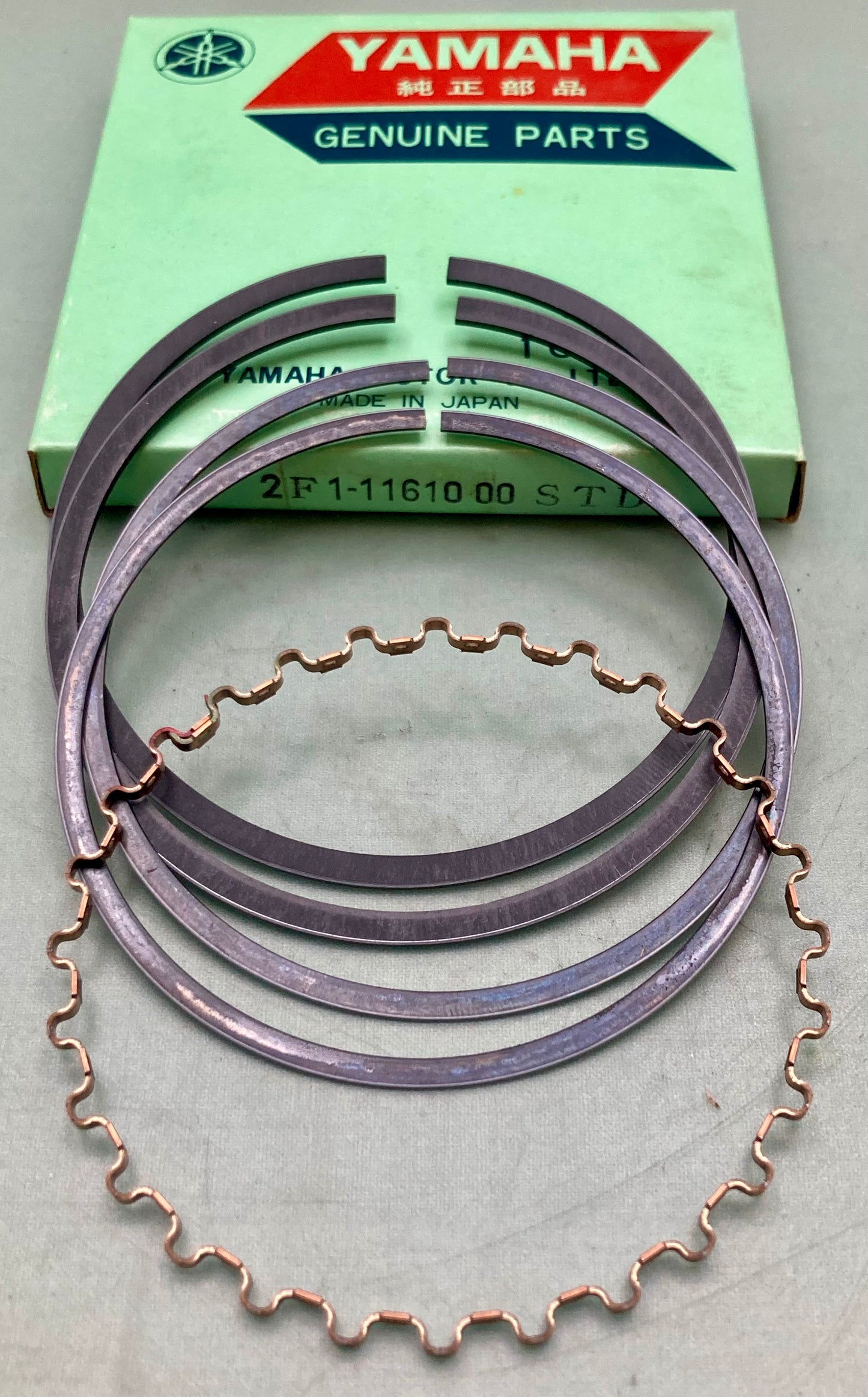 New Genuine Yamaha 2F1-11610-00 Piston Ring Set STD