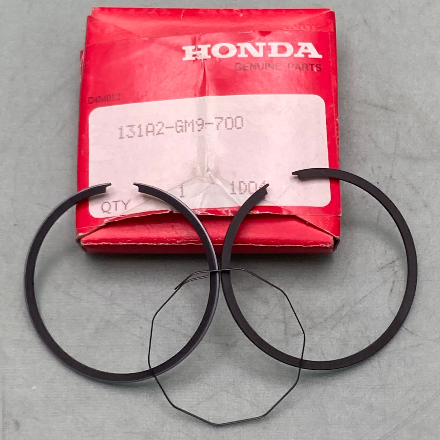 New Genuine Honda 131A2-GM9-700 Piston Ring Set STD