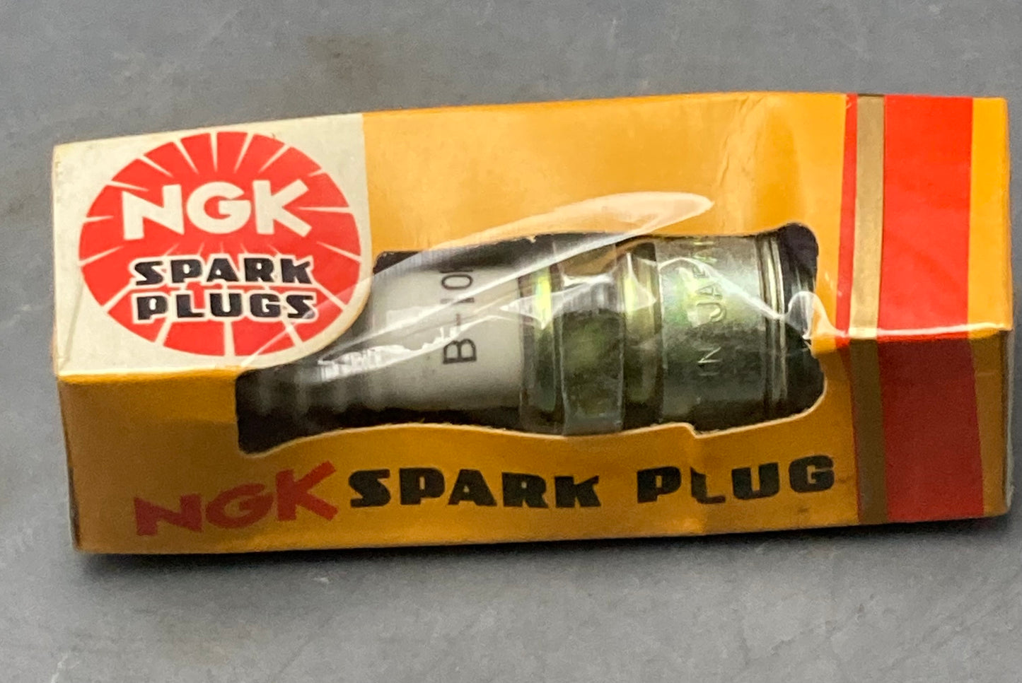 Qty 2 New Genuine NGK B-10H Spark Plug