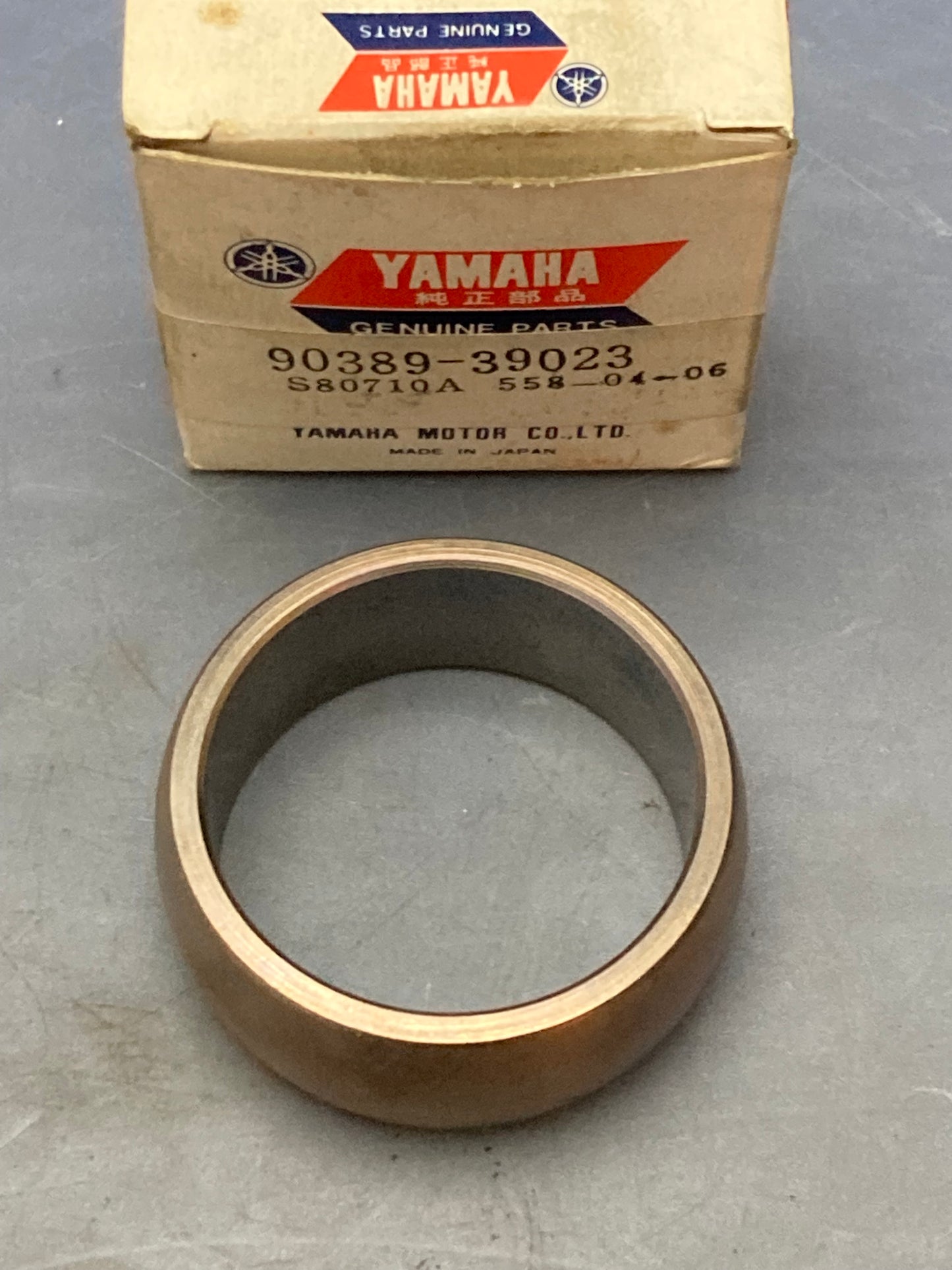 New Genuine Yamaha 90389-39023 Bushing