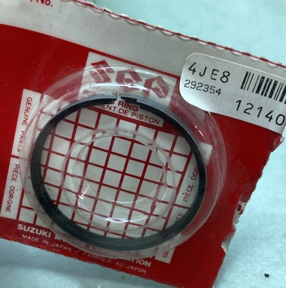 New Genuine Suzuki 12100-35611-100 Piston Set