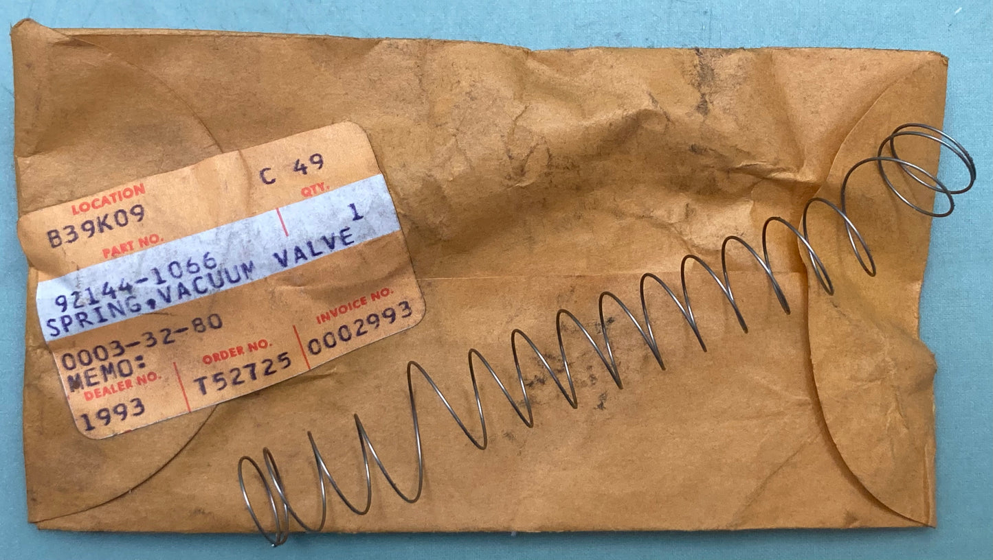 New Genuine Kawasaki 92144-1066 Spring, Vacuum Valve