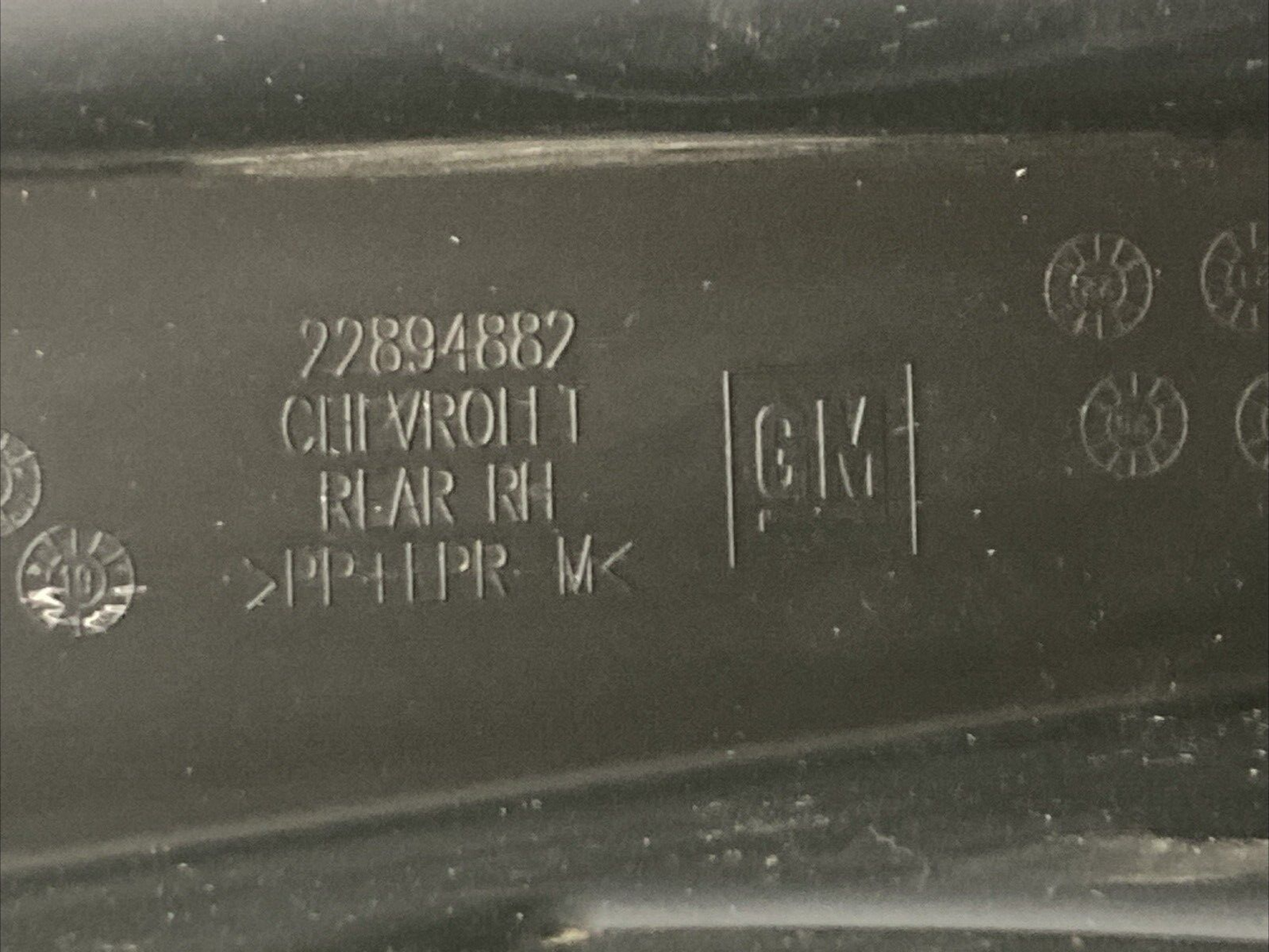 NEW GENUINE GM 22894882 Right Rear Mud Flap