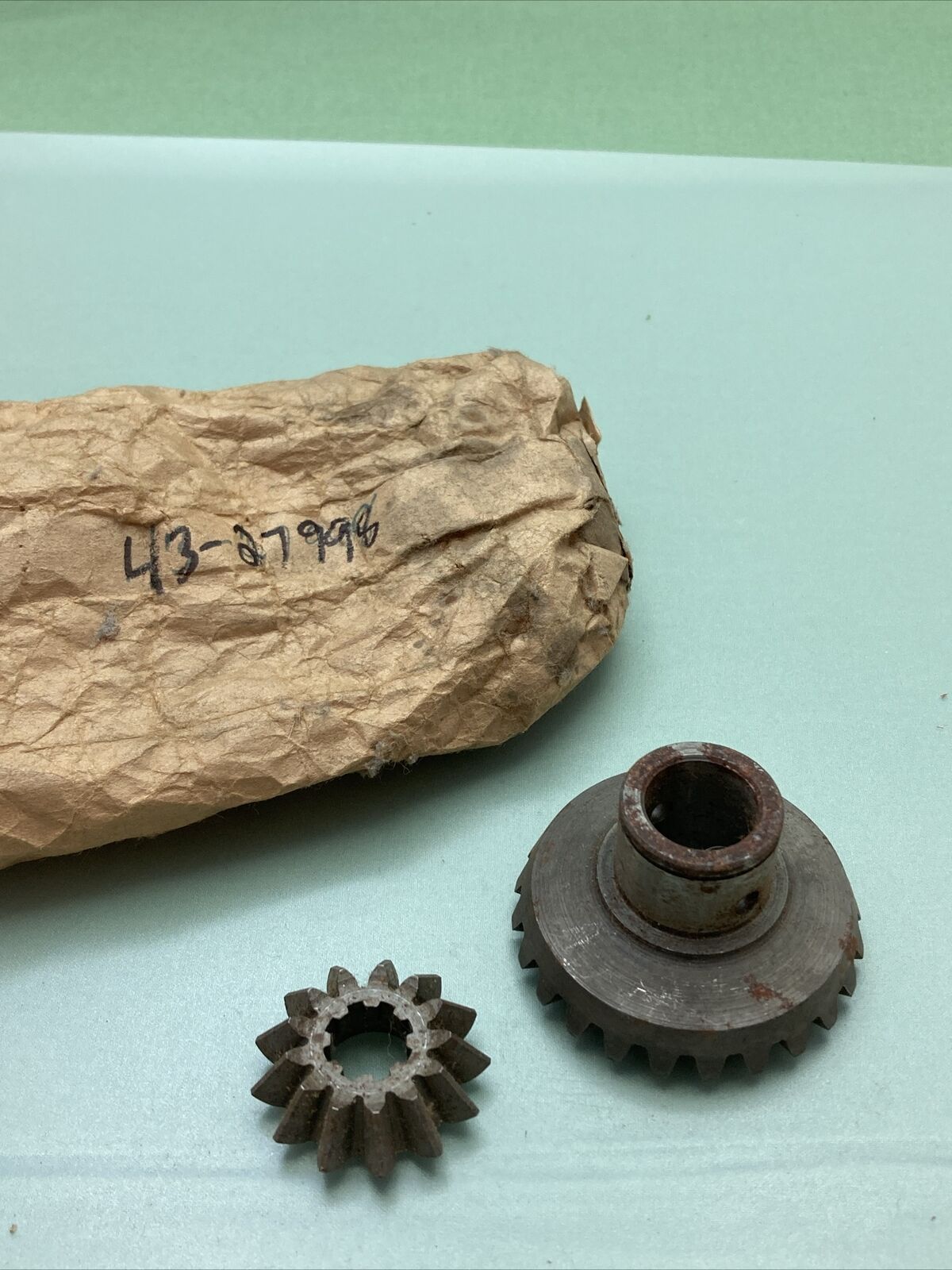 New GENUINE QUICKSILVER 43-27998 PROPELLER GEAR