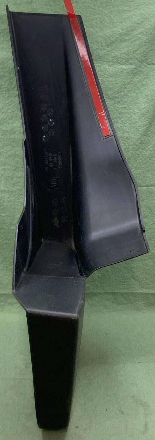 NEW GENUINE GM 22894882 Right Rear Mud Flap