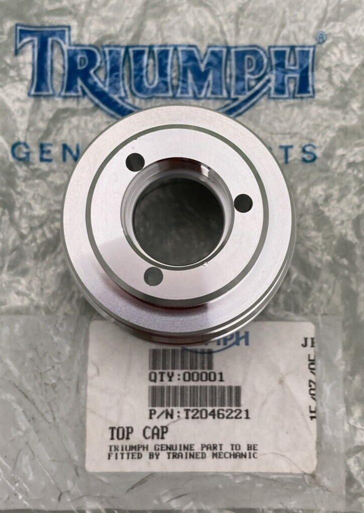 NEW GENUINE TRIUMPH T2046221 Top Cap