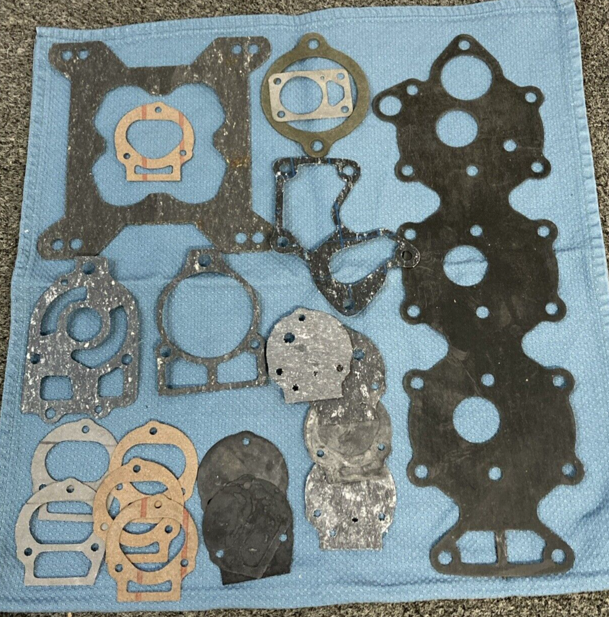 NEW GENUINE MERCURY 27-55284A1 GASKET SET ENGINE OVERHAUL