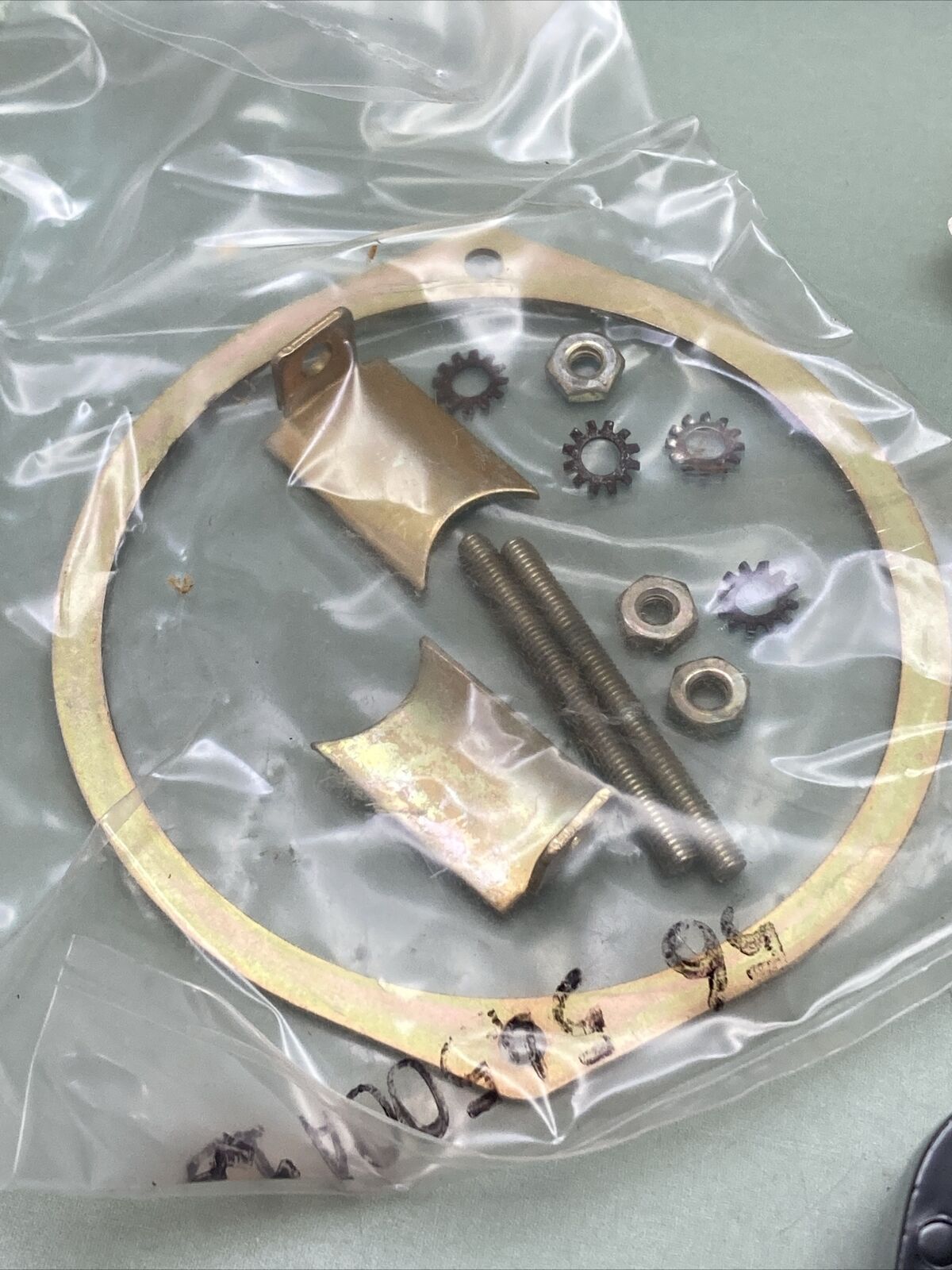 NEW GENUINE MERCURY 55193A1 BEZEL ASSEMBLY, 78666A1