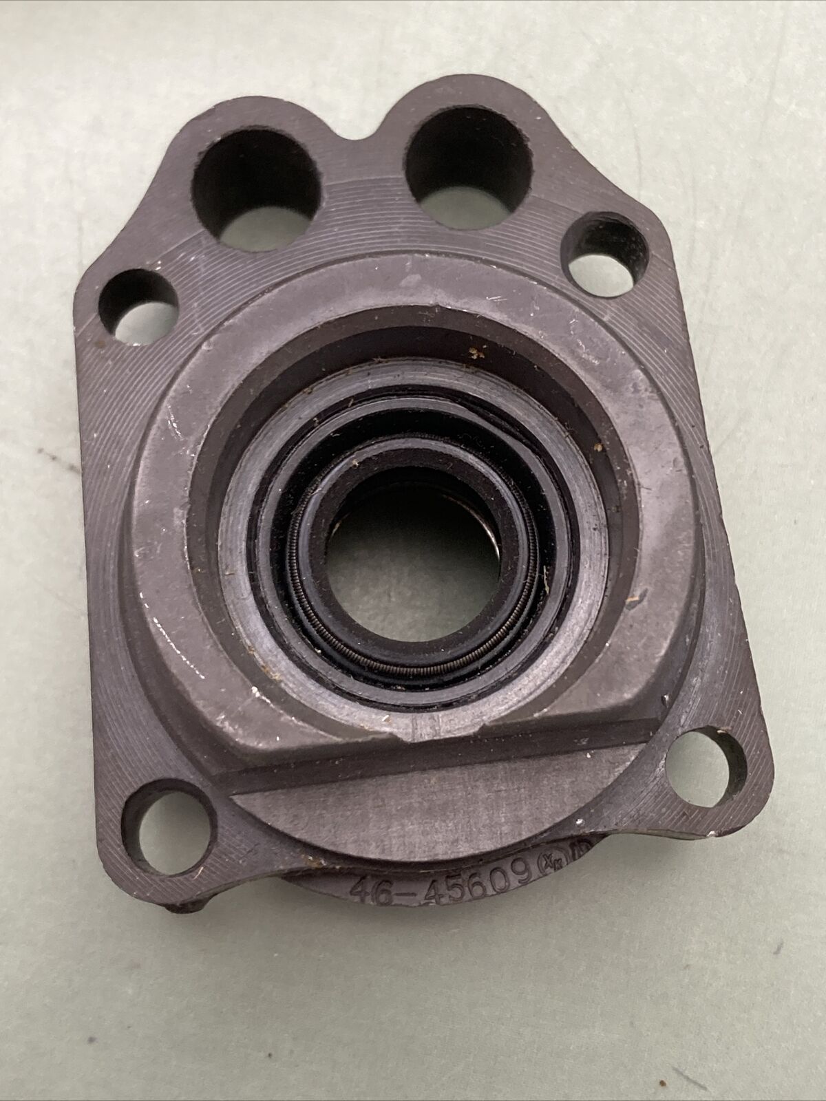 NEW GENUINE MERCURY QUICKSILVER 46-45609A1 HOUSING ASSEMBLY