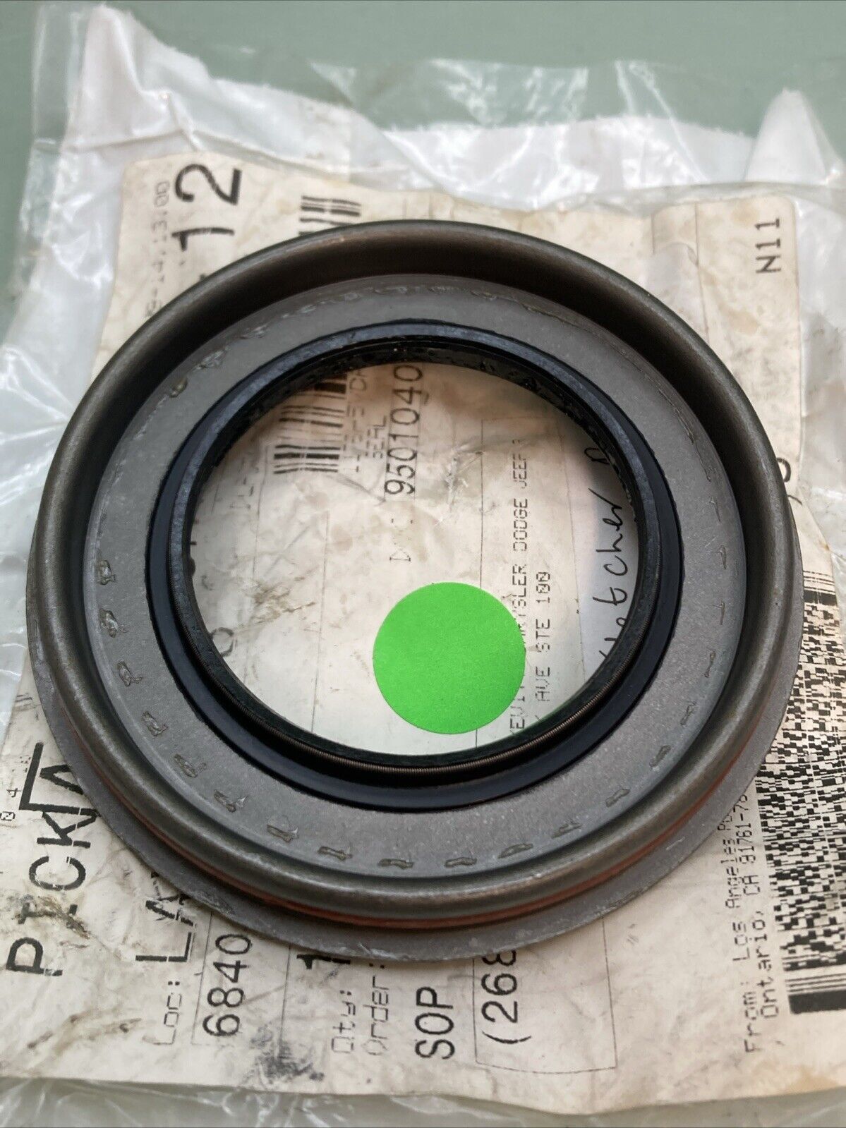 NEW GENUINE MOPAR 68401310AA Seal-Drive PINION