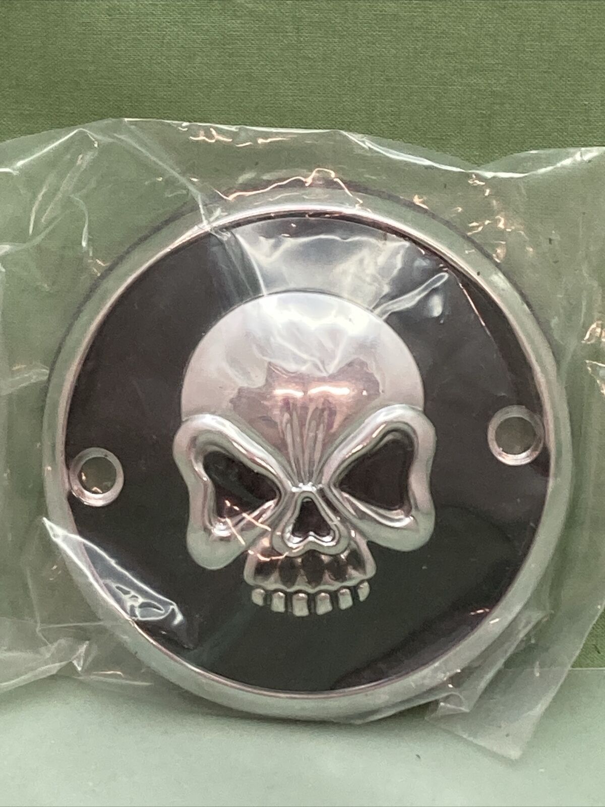NEW DRAG SPECIALTIES 0703-0525 SKULL GAS CAP WITH SCREWS, VENTED CHROME