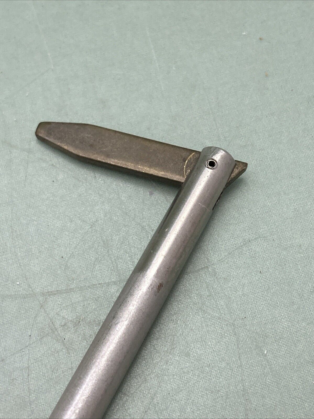 NEW REPLACES MERCURY QUICKSILVER 49930A1 TILT PIN ASSEMBLY