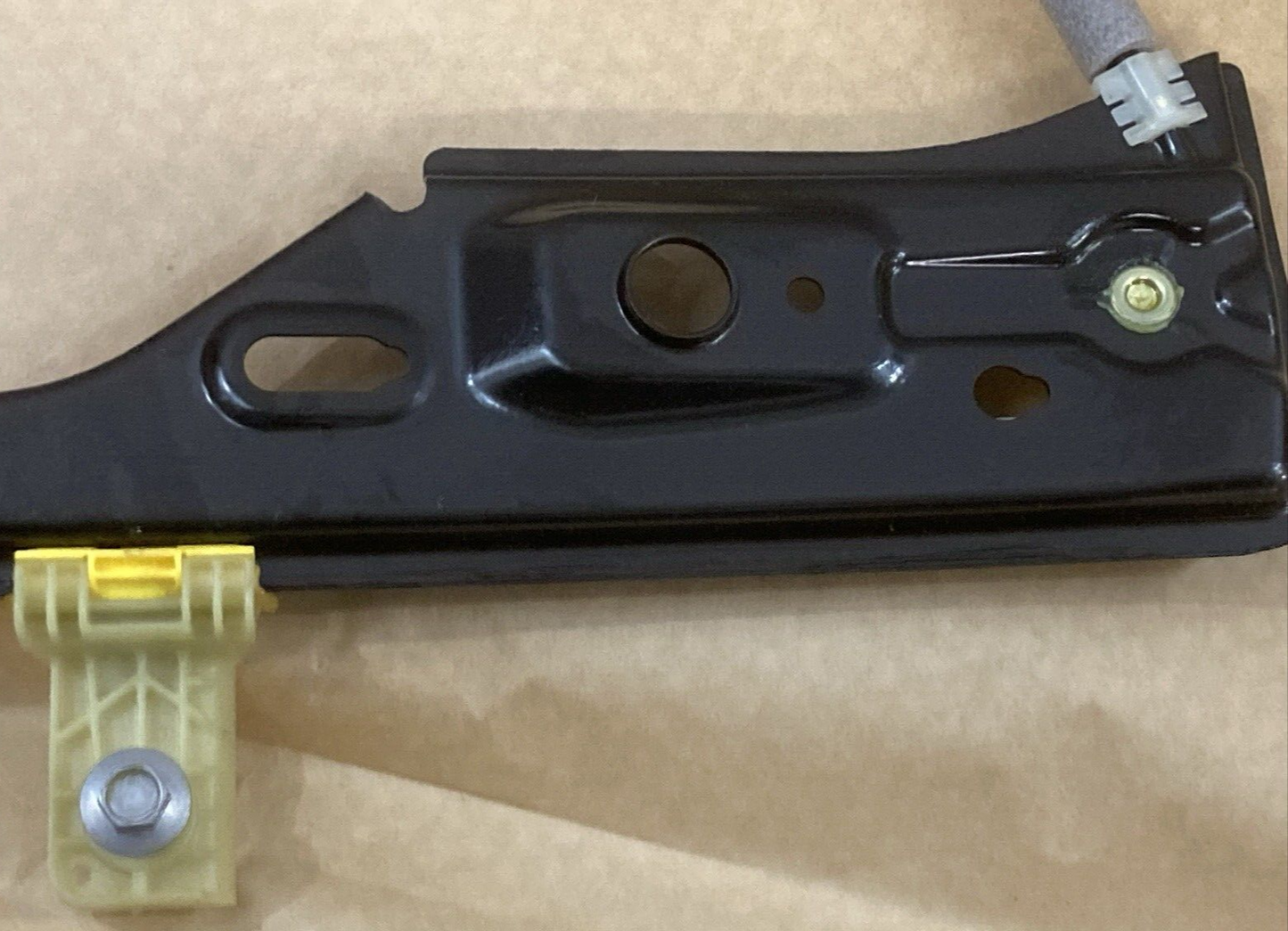 NEW GENUINE MOPAR 68292083AA Front Door Window Regulator Left FITS '17-'25 Jeep