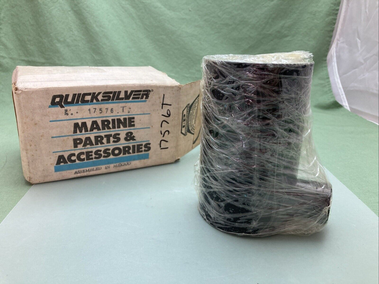 NEW GENUINE MERCURY QUICKSILVER 17576T FRAME ASSY