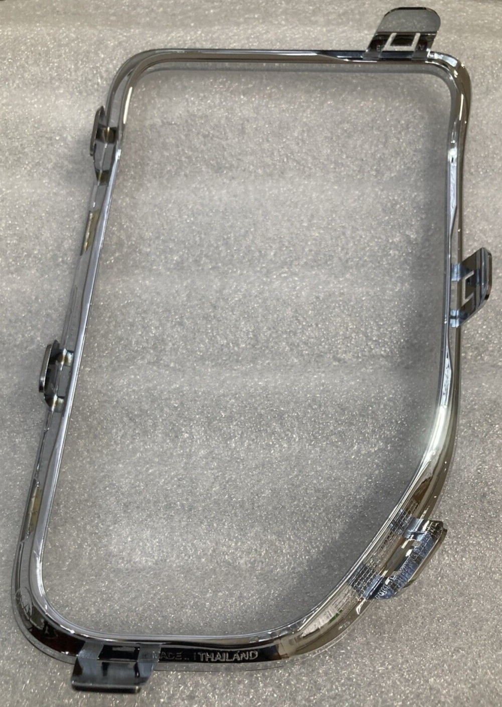 NEW GENUINE MOPAR 68543890AA Radiator Grille Trim Ring Kit FITS JEEP