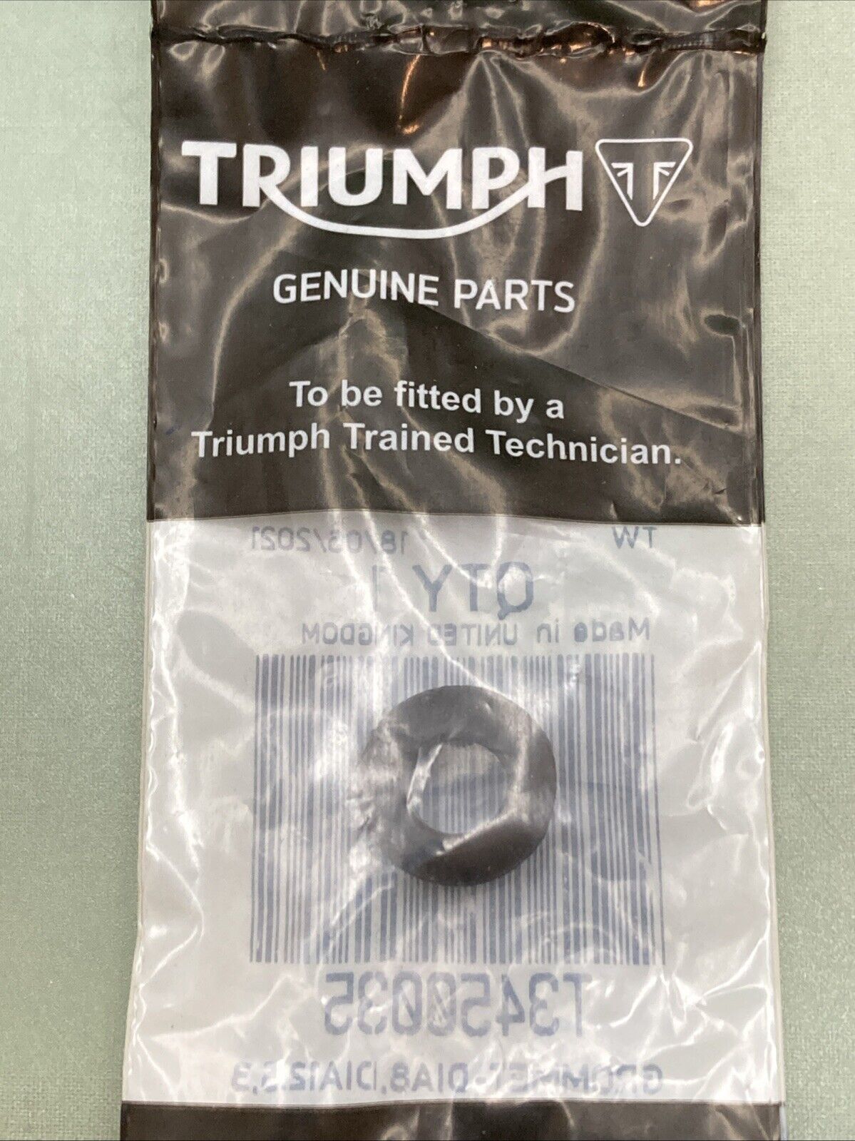 NEW GENUINE TRIUMPH T3450035 Grommet DIA8, DIA12.5, 3 Adventurer