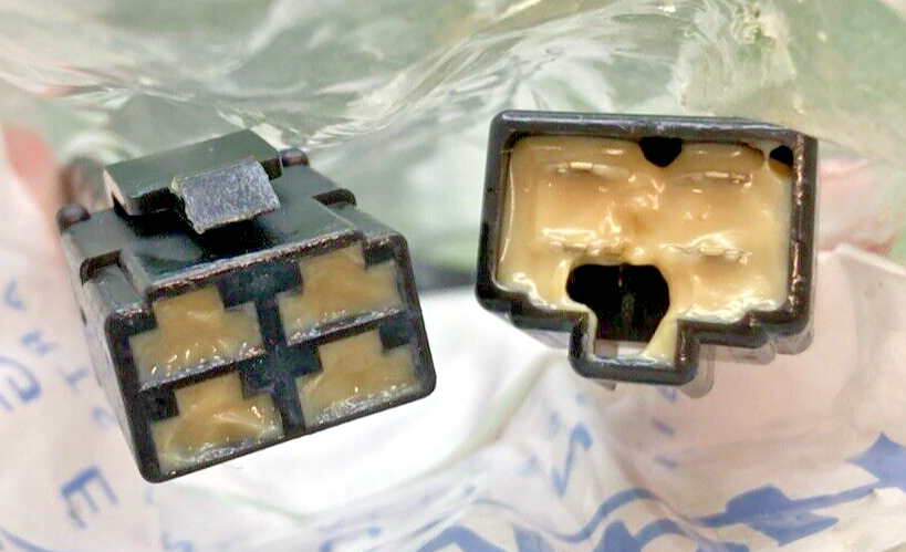 NEW GENUINE TRIUMPH T2501035 Link Lead, Regulator Rectifier Sprint GT