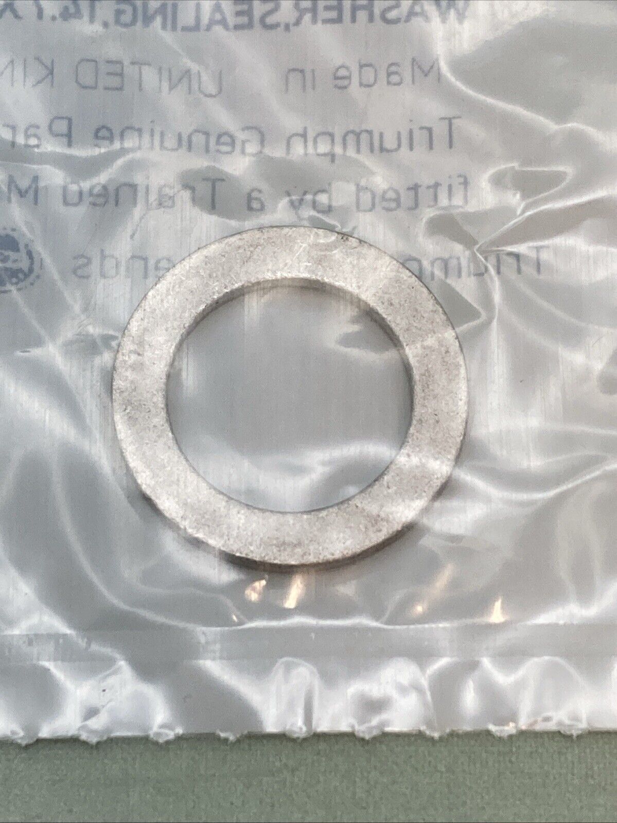 NEW GENUINE TRIUMPH T3550605 Sealing Washer 14.7 x 21.75 x 2