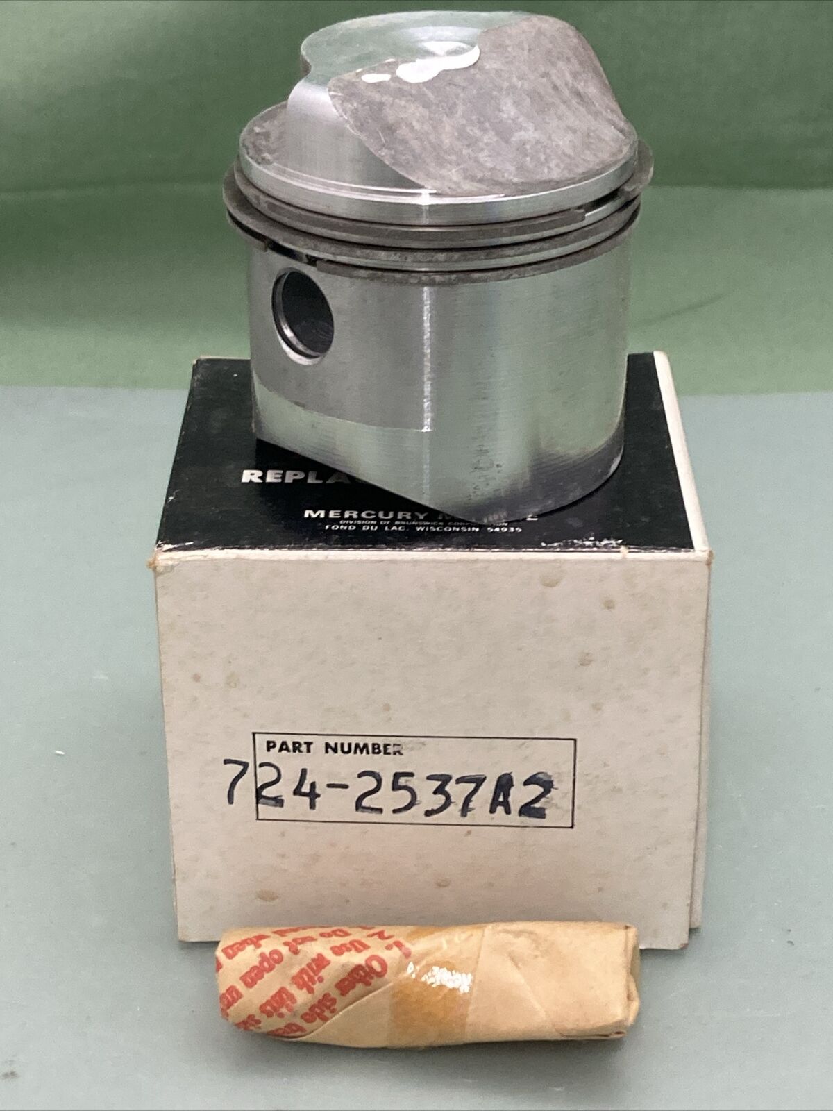 NEW GENUINE MERCURY QUICKSILVER 724-2537A2 PISTON ASSEMBLY