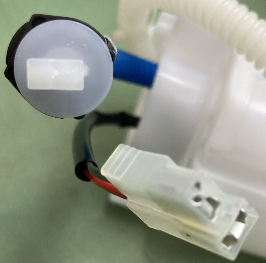 NEW GENUINE VDO 228-236-005-017Z Fuel Pump Module Assembly Left