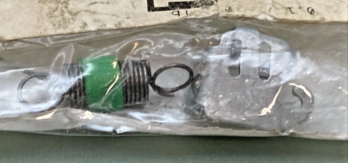 NEW GENUINE MOPAR 68083523AA Clip Kit
